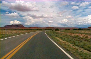 Tse'nikani-Flat Mesa Rock Scenic Road