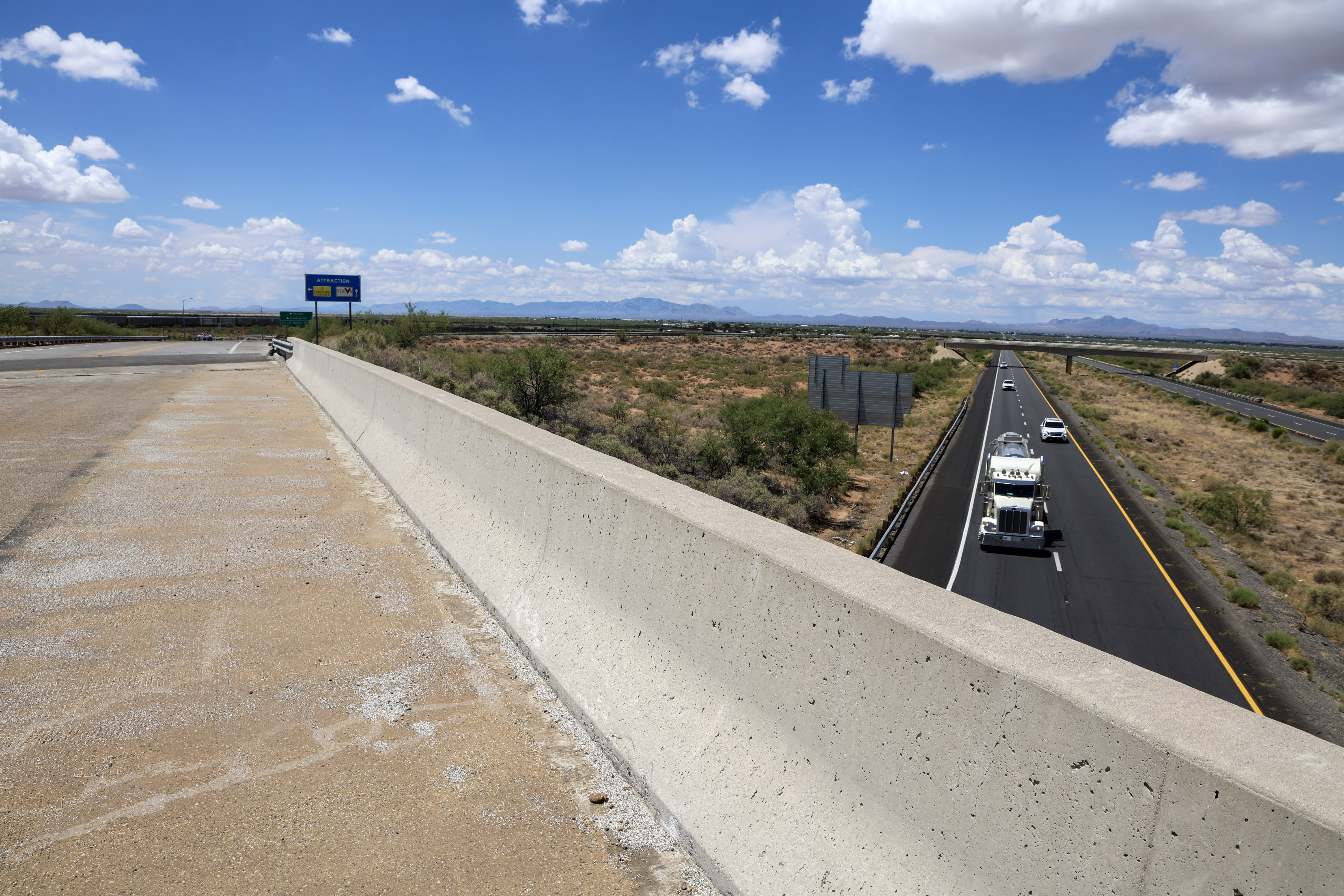 I-10 East Willcox traffic Interchange Bridge Photos