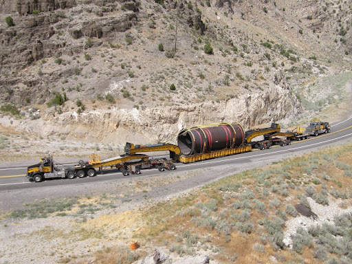 Oversized load on truck