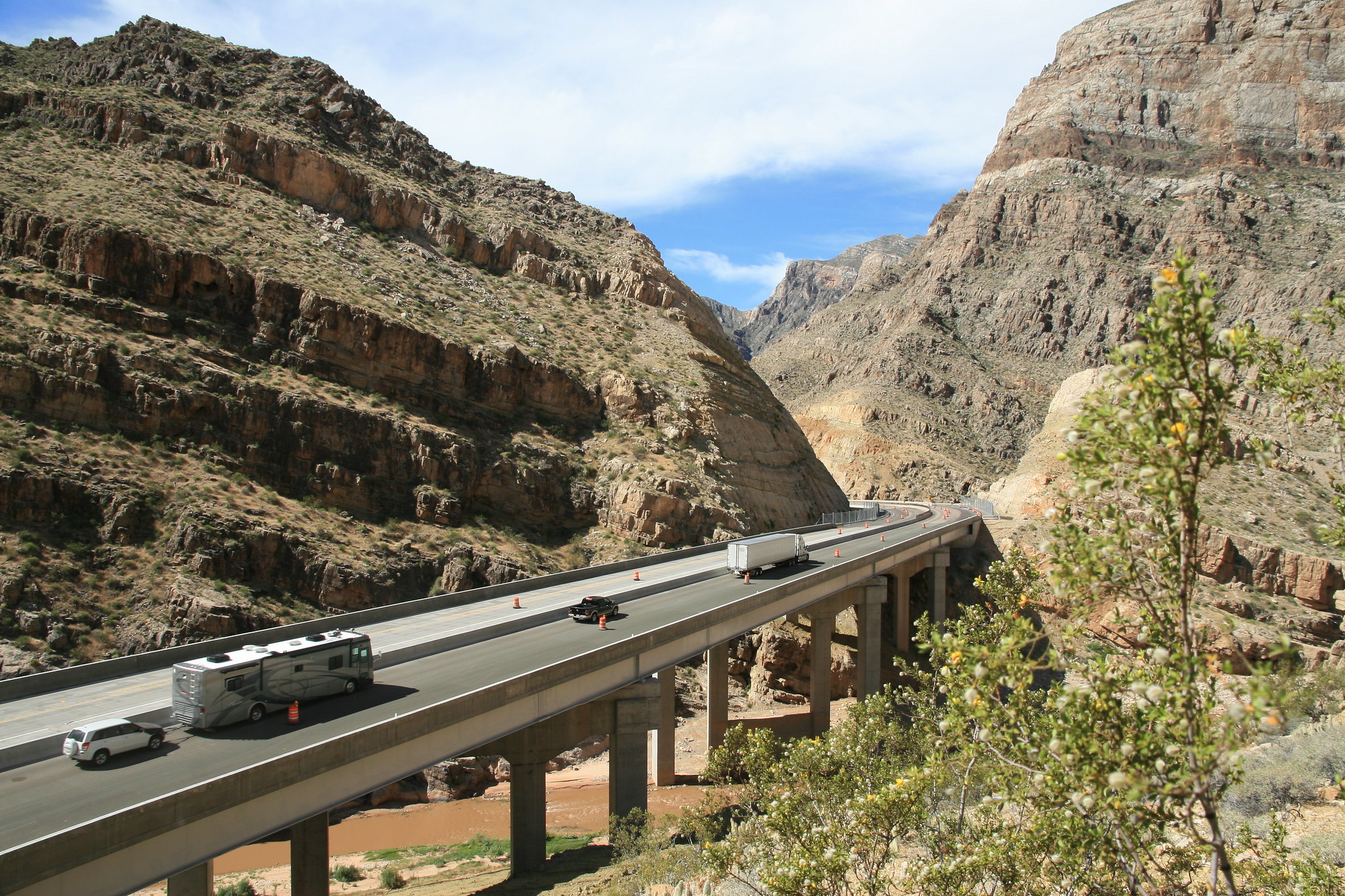 Interstate 15 bridge under construction