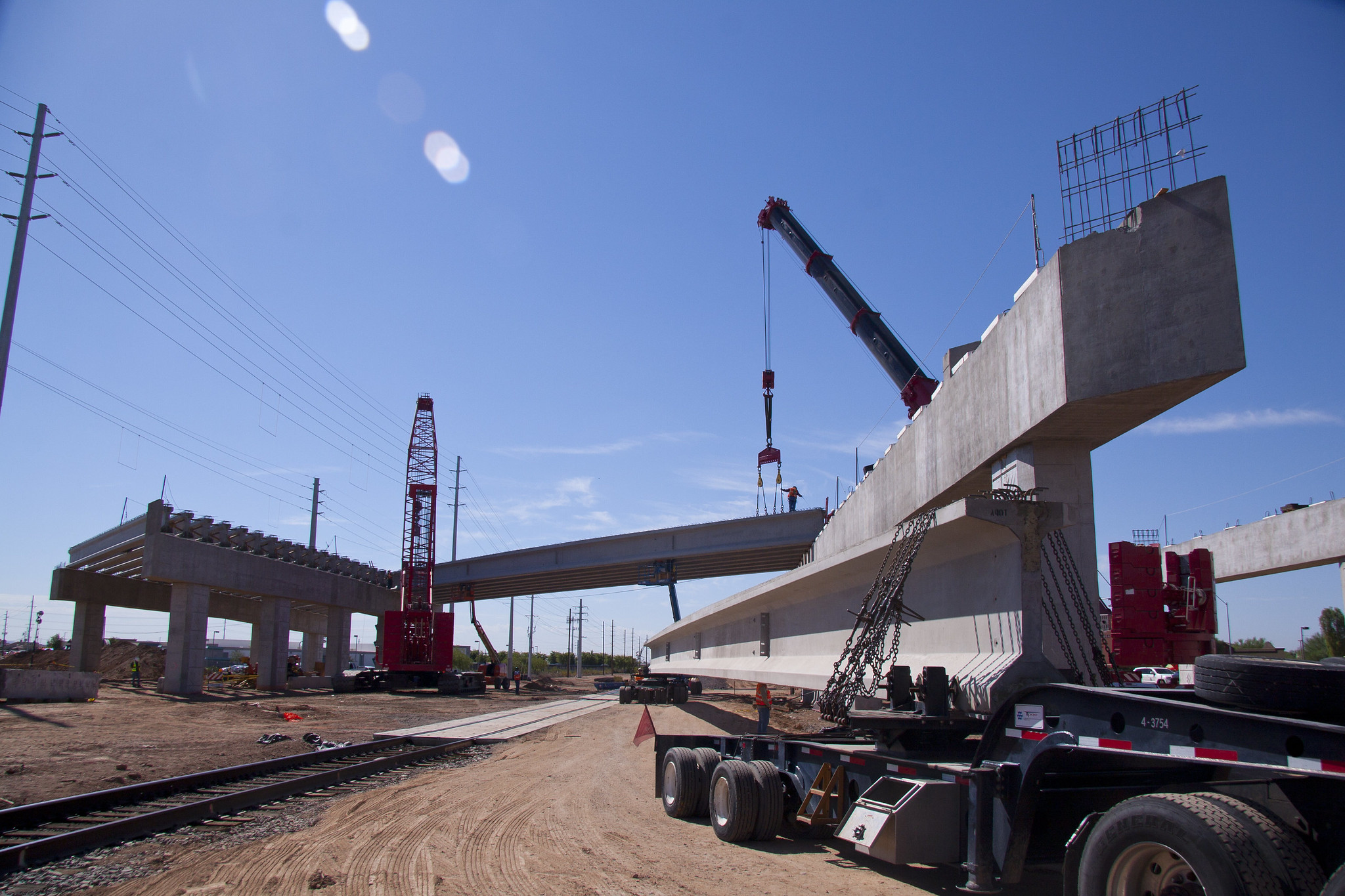 Girder installation at Bell and Grand