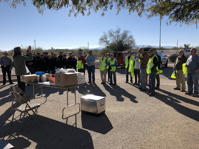 Group of volunteers for the All the Way to the Border AAH cleanup
