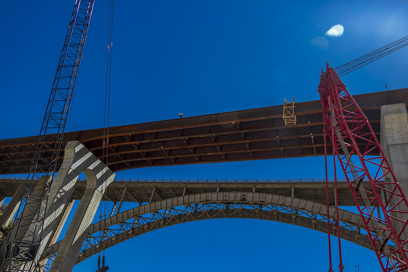 Building the new Pinto Creek Bridge