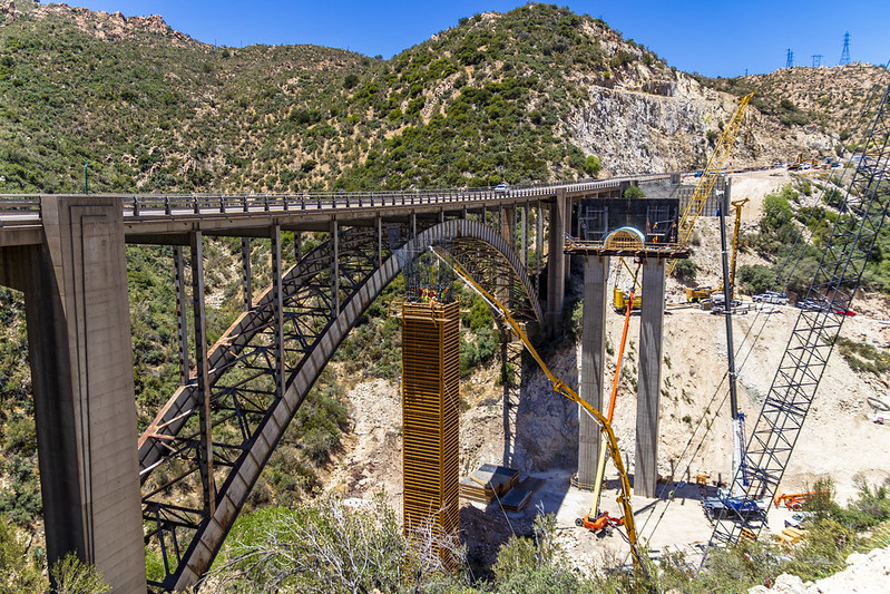 Old and new Pinto Creek Bridges