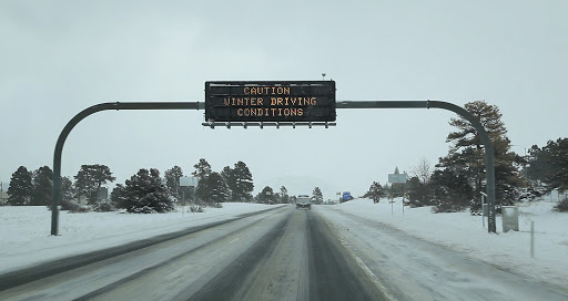 Winter driving message sign