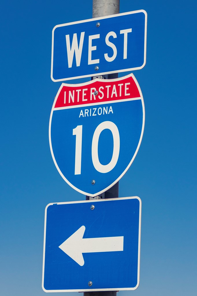 I-10SignADOTfilePhoto2021A.jpg