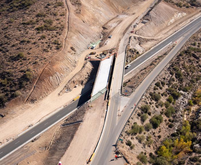 New and old bridges at Bumble Bee Road along southbound I-17