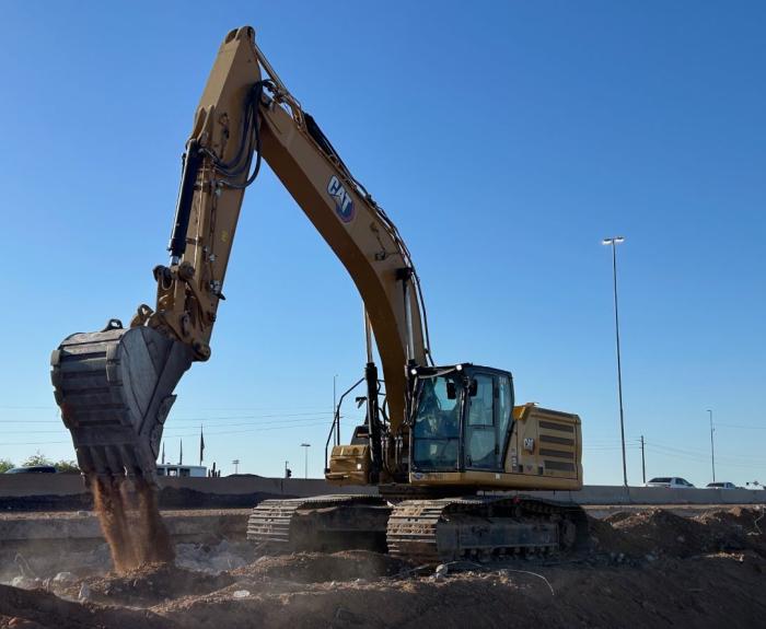 Shovel used for Loop 101 Pima Freeway Widening Project (ADOT 2025)