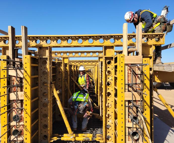 Loop 101 (Agua Fria Freeway) Project - Crews at Work (ADOT 2025)