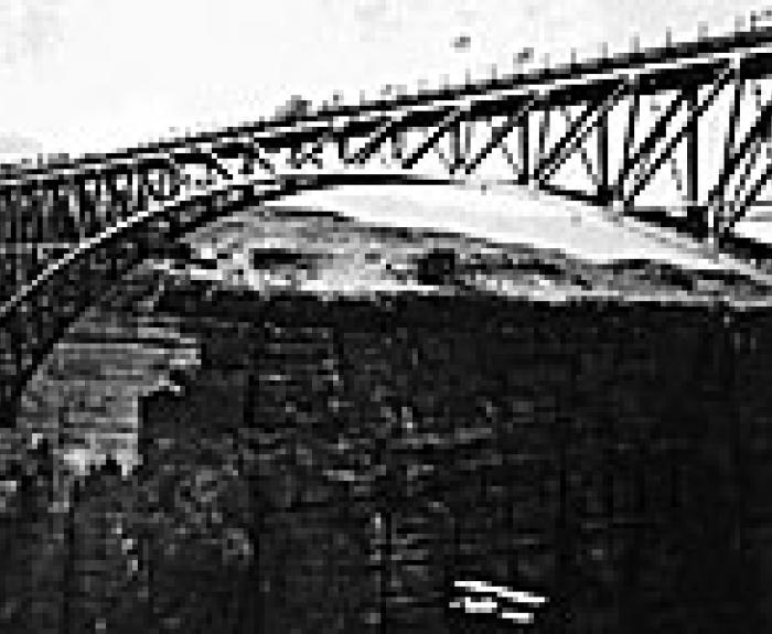 Old photo of Hamblin Bridge