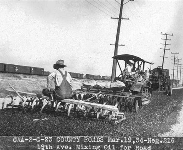 Old photo mixing oil for road