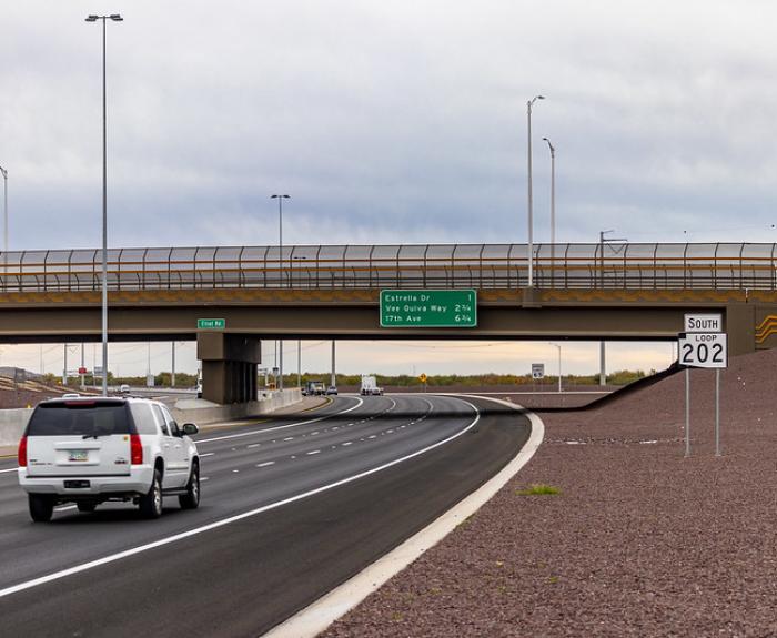 Vehicle using South Mountain Freeway
