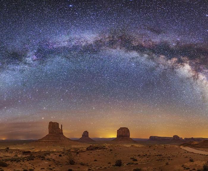 Milky Way and Sunset at Monument Valley