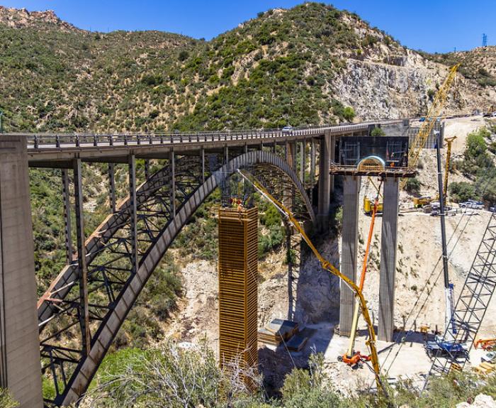 Old and new Pinto Creek Bridges