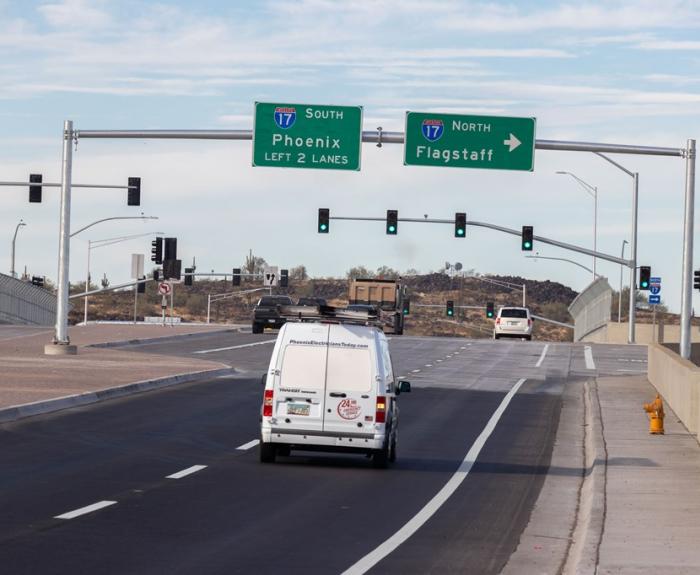 Signs at Pinnacle Peak Road interchange