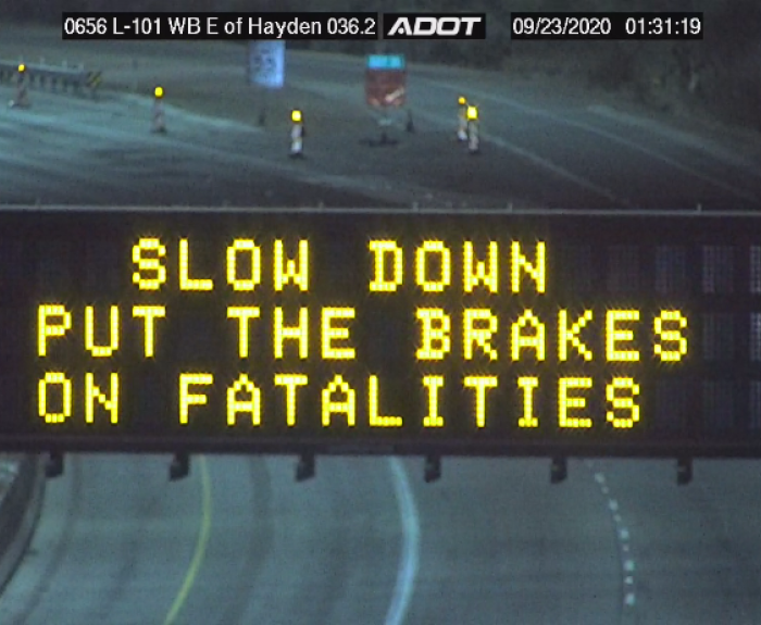 Freeway board with safety message about reducing fatalities
