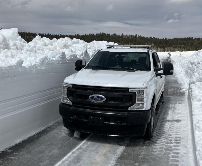 2025-1114-snowy-road