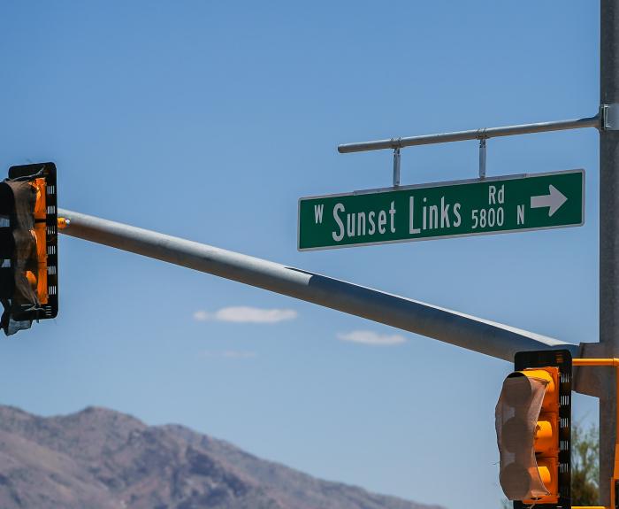 Photo of Sunset Links Road sign