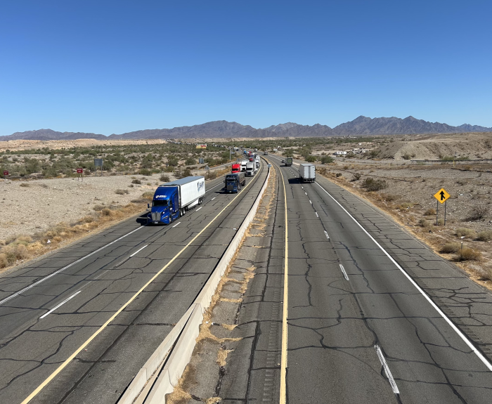 Photo of I-10 in western Arizona